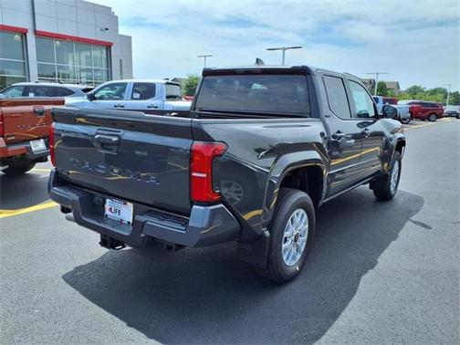 2025 Toyota Tacoma SR5