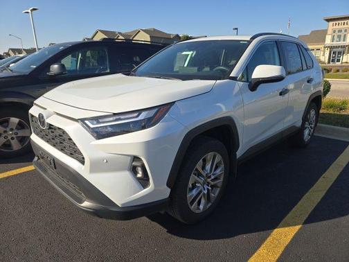 2025 Toyota RAV4 XLE Premium