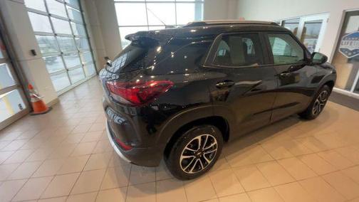 Mosaic Black Metallic 2025 Chevrolet Trailblazer LT