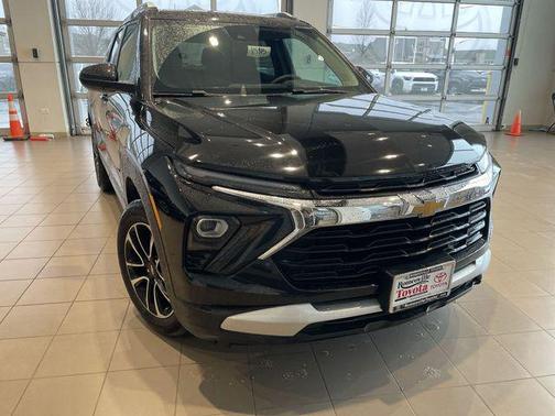 Mosaic Black Metallic 2025 Chevrolet Trailblazer LT