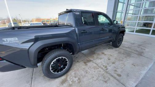 01l7 2026 Toyota Tacoma Hybrid TRD Off Road