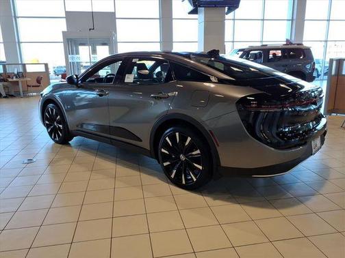 2026 Toyota Crown Platinum