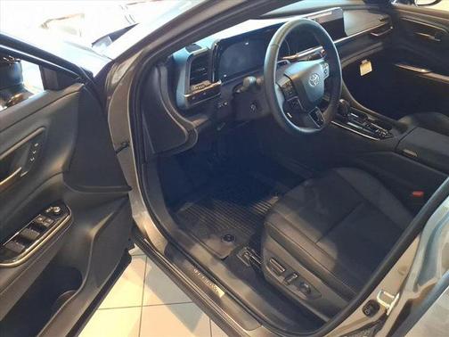 2026 Toyota Crown Platinum