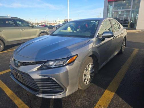2024 Toyota Camry Hybrid LE