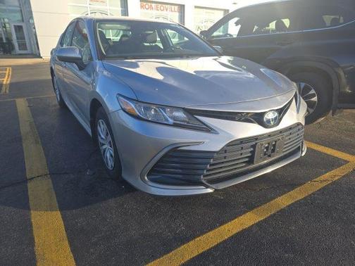 2024 Toyota Camry Hybrid LE