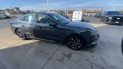 2025 Hyundai SONATA SEL