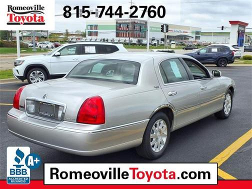 2007 Lincoln Town Car Signature