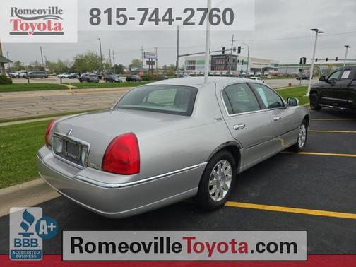 2007 Lincoln Town Car Signature