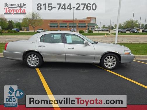 2007 Lincoln Town Car Signature