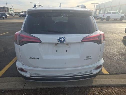 2017 Toyota RAV4 Hybrid XLE