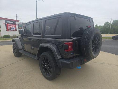 Granite Crystal Metallic Clearcoat 2023 Jeep Wrangler 4xe Sahara