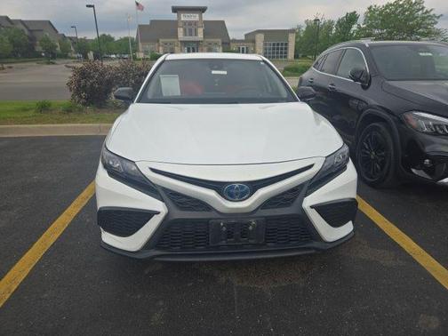 Ice Cap 2023 Toyota Camry SE
