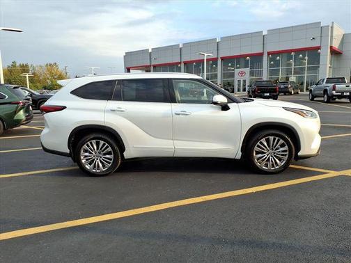 2022 Toyota Highlander Platinum