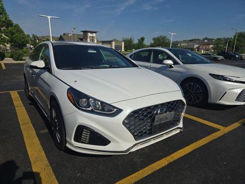 Quartz White Pearl 2018 Hyundai SONATA Sport