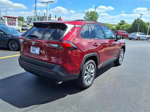 2025 Toyota RAV4 XLE Premium