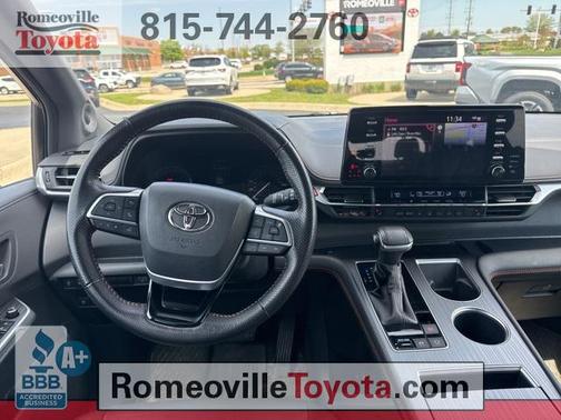 2021 Toyota Sienna XSE 7 Passenger