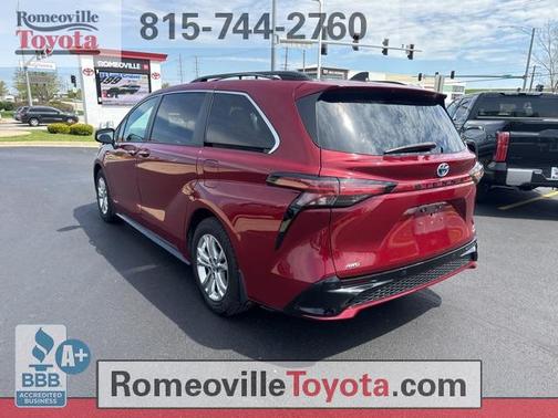 2021 Toyota Sienna XSE 7 Passenger