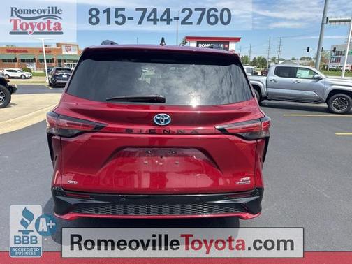 2021 Toyota Sienna XSE 7 Passenger