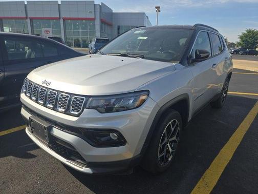 Silver Zynith Metallic Clearcoat 2025 Jeep Compass Limited