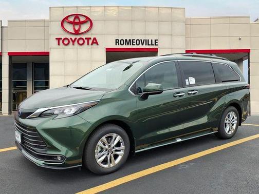 2025 Toyota Sienna XLE 7 Passenger