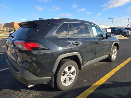 2020 Toyota RAV4 Hybrid XLE