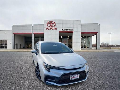 Classic Silver Metallic 2021 Toyota Corolla SE