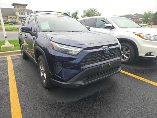 2022 Toyota RAV4 Hybrid XLE