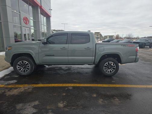 2022 Toyota Tacoma TRD Sport