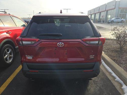 2025 Toyota RAV4 XLE