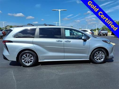 2023 Toyota Sienna XLE 7 Passenger