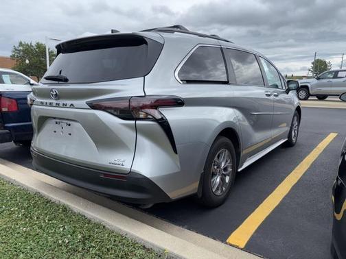 2023 Toyota Sienna XLE 7 Passenger