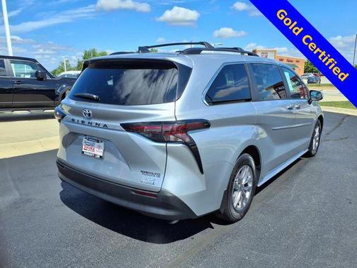 2023 Toyota Sienna XLE 7 Passenger