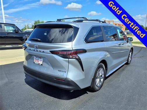 2023 Toyota Sienna XLE 7 Passenger