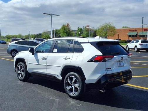 2025 Toyota RAV4 Hybrid SE