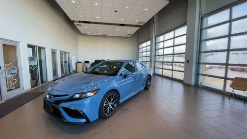 2024 Toyota Camry SE