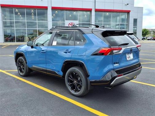 2025 Toyota RAV4 Hybrid SE