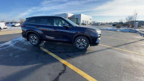 2026 Toyota Highlander XLE