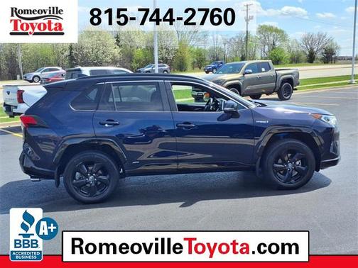 2020 Toyota RAV4 Hybrid SE
