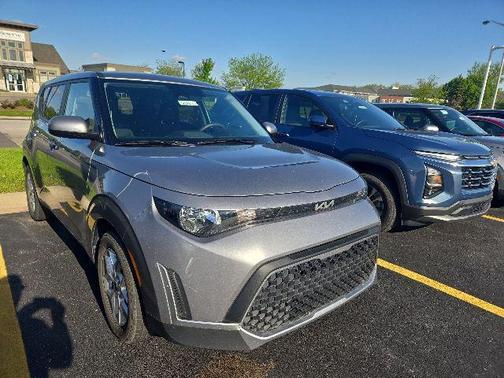 Steel Gray 2025 Kia Soul LX