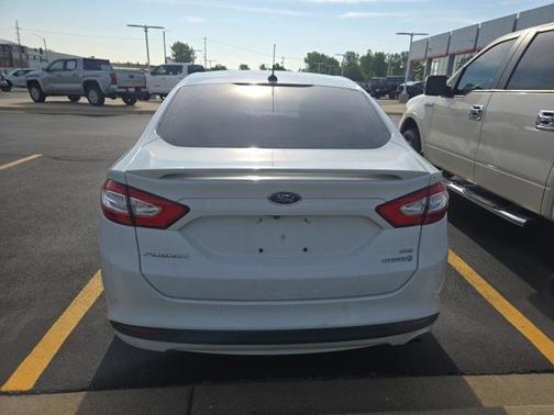 2016 Ford Fusion Hybrid SE