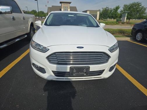 2016 Ford Fusion Hybrid SE