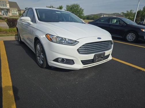 2016 Ford Fusion Hybrid SE