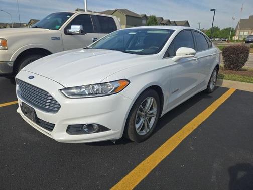 2016 Ford Fusion Hybrid SE