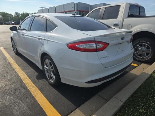 2016 Ford Fusion Hybrid SE