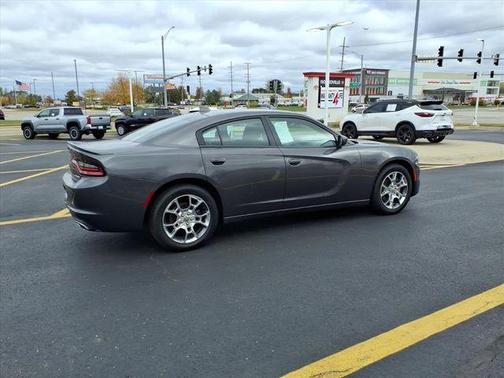 2016 Dodge Charger SXT