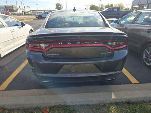 2016 Dodge Charger SXT