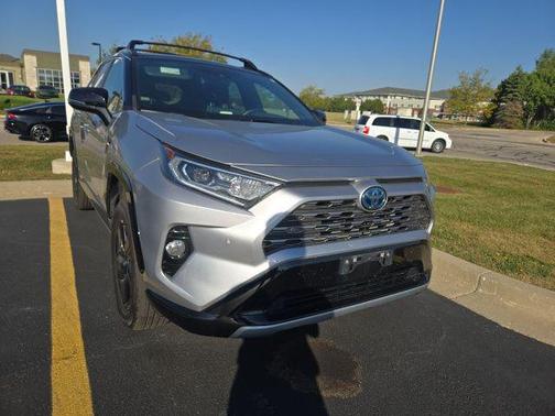 2021 Toyota RAV4 Hybrid SE