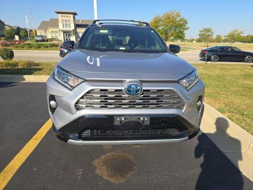 2021 Toyota RAV4 Hybrid SE