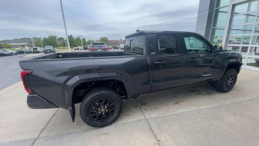 01l7 2026 Toyota Tacoma SR5
