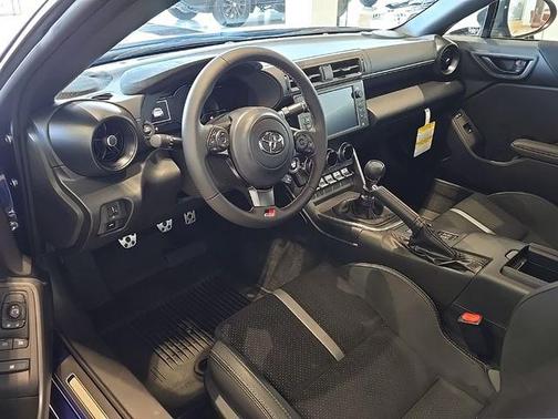 2025 Toyota GR86 Base